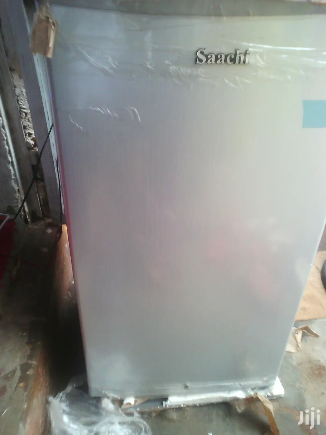 Saachi Refrigerators /120ltrs Fridge (Refrigerator)