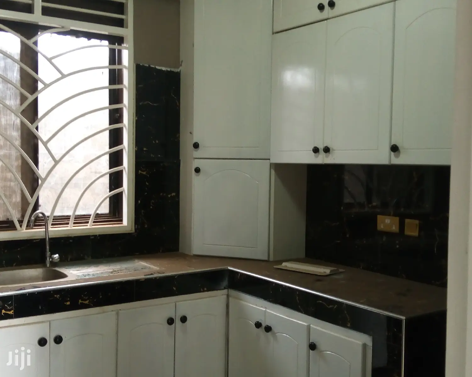 3bdrm Duplex in Kyanja Estate, Kampala for rent