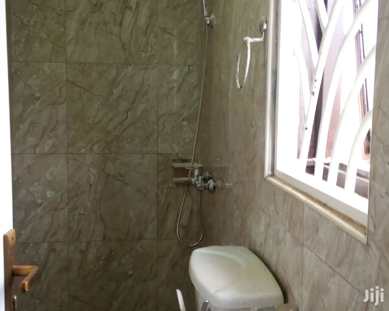 3bdrm Duplex in Kyanja Estate, Kampala for rent