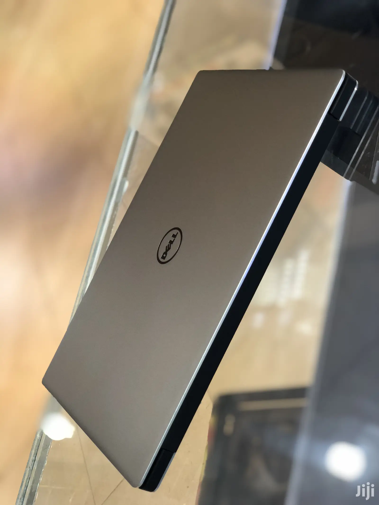 New Laptop Dell XPS 13 9360 8GB Intel Core I5 SSD 256GB