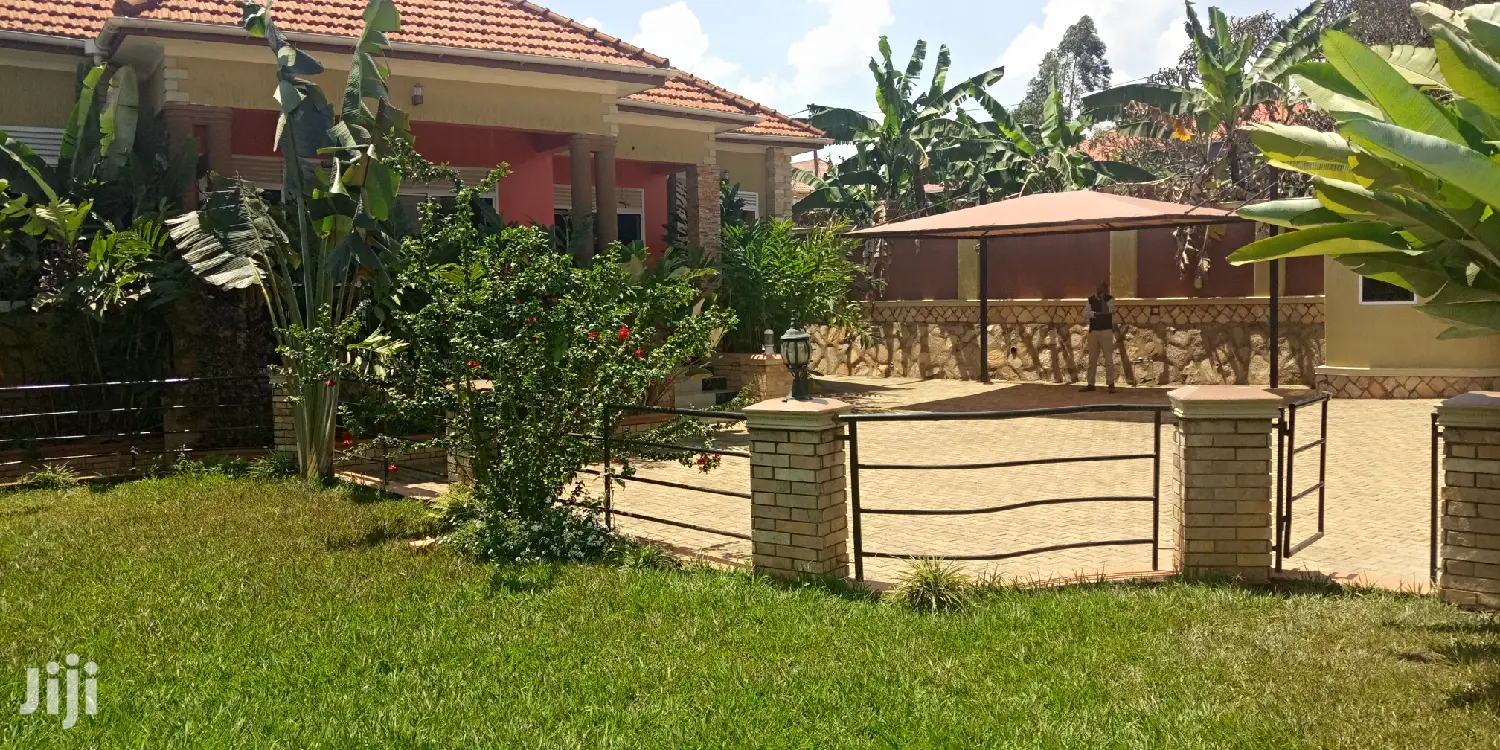 Kiira Charming House With Alot of Green on Sale