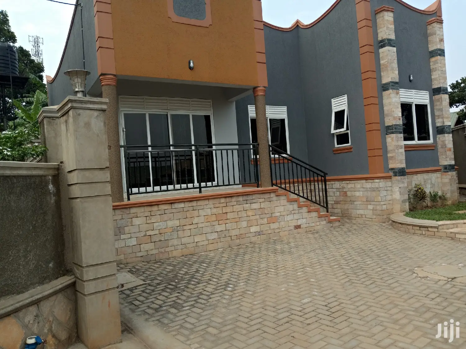Najjera Villaz on Sell