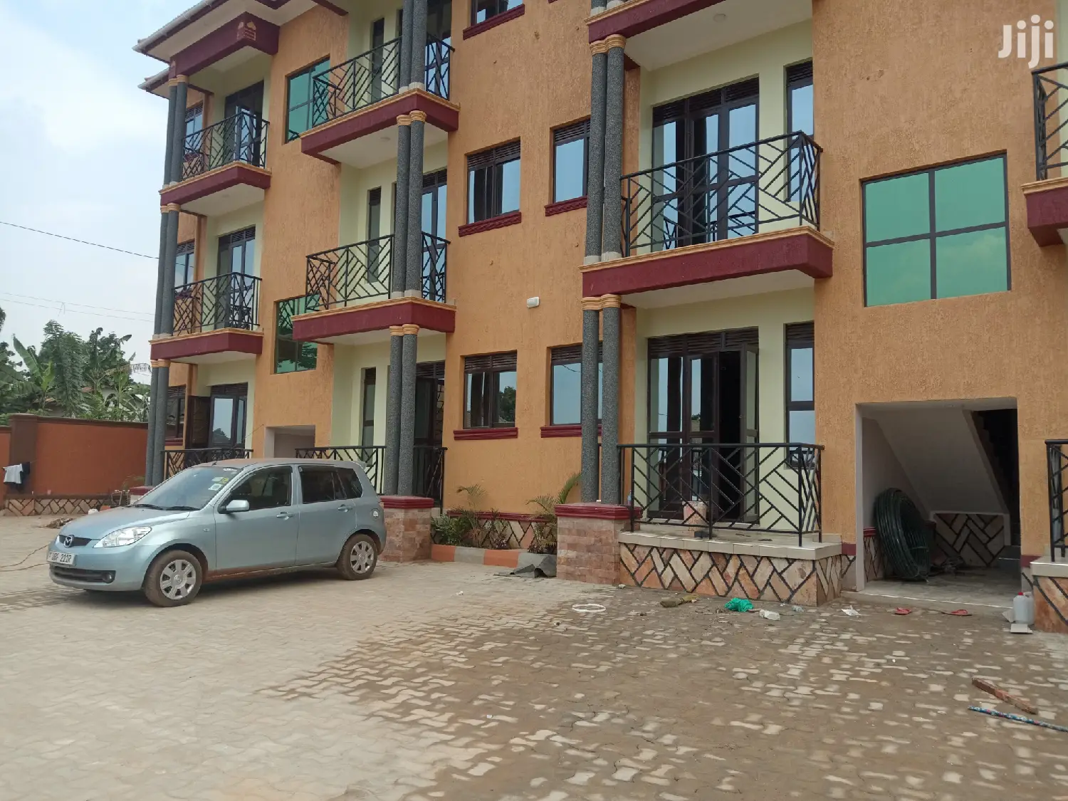 Kisaasi 12 Unit Apartments on Sell