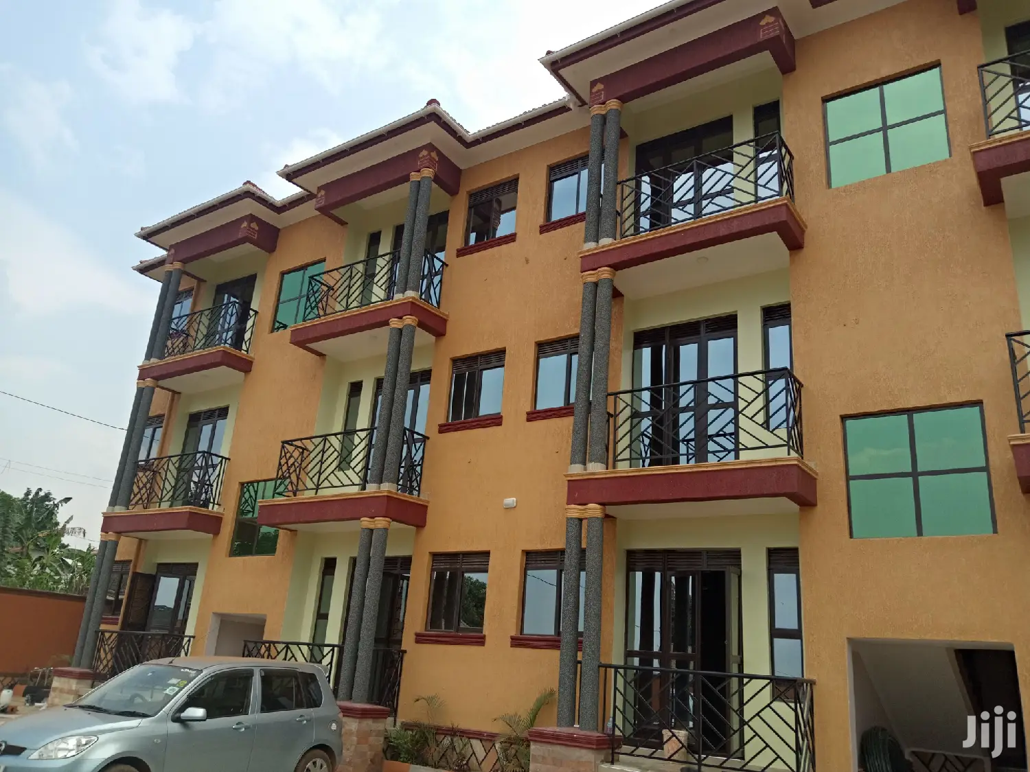 Kisaasi 12 Unit Apartments on Sell