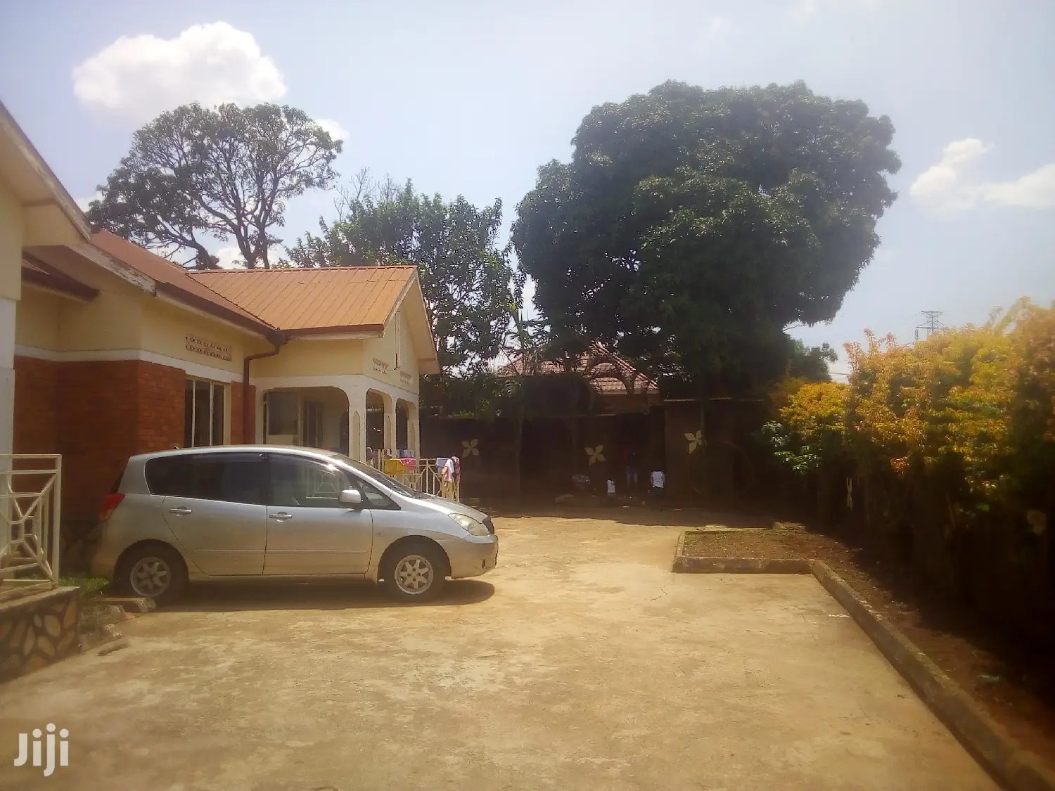 4 Bedroom House In Mawanda Road For Sale