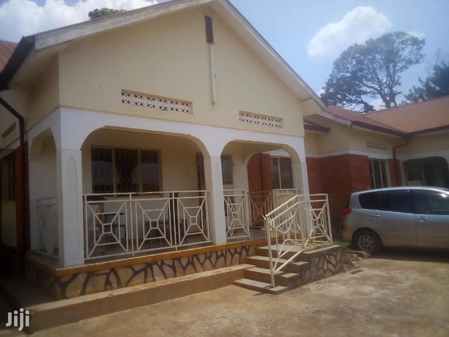 4 Bedroom House In Mawanda Road For Sale