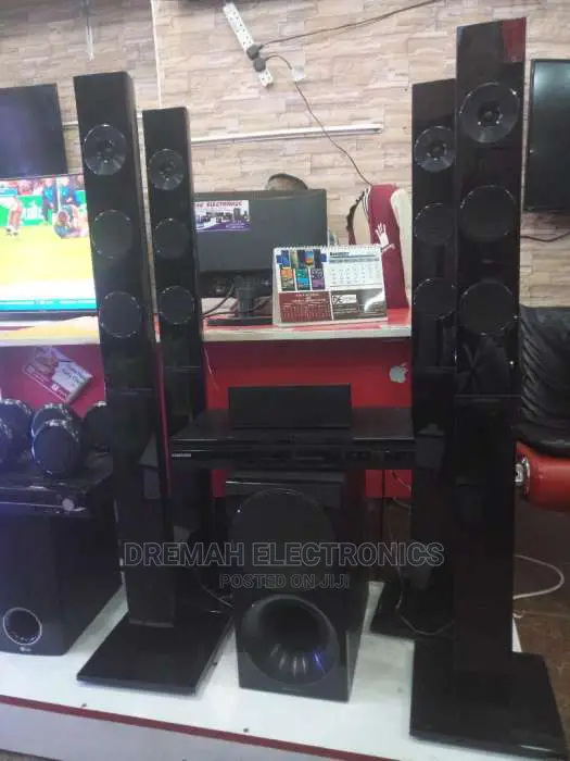 1500 Watts Samsung Tall Boy Speakers With Bluetooth HDMI USB Radio