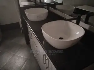 3bdrm Apartment in Central Division for sale