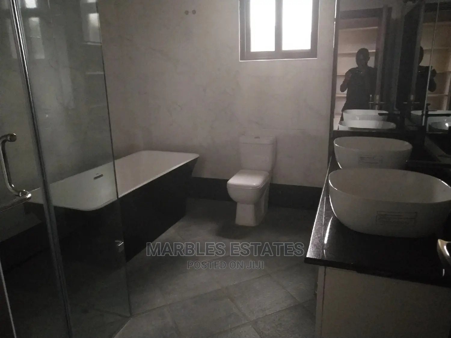 3bdrm Apartment in Central Division for sale