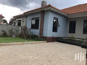House in Kiira on Sale