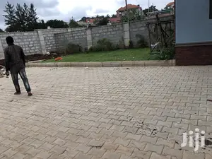 House in Kiira on Sale