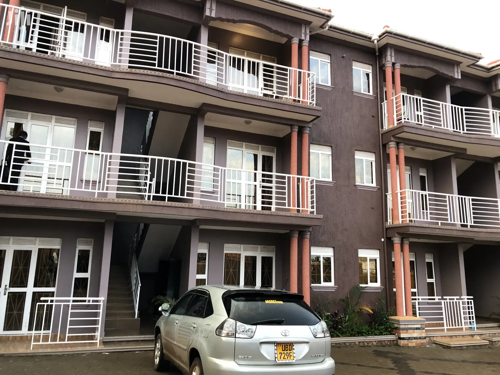 Apartment Building in Kisasi on Sell