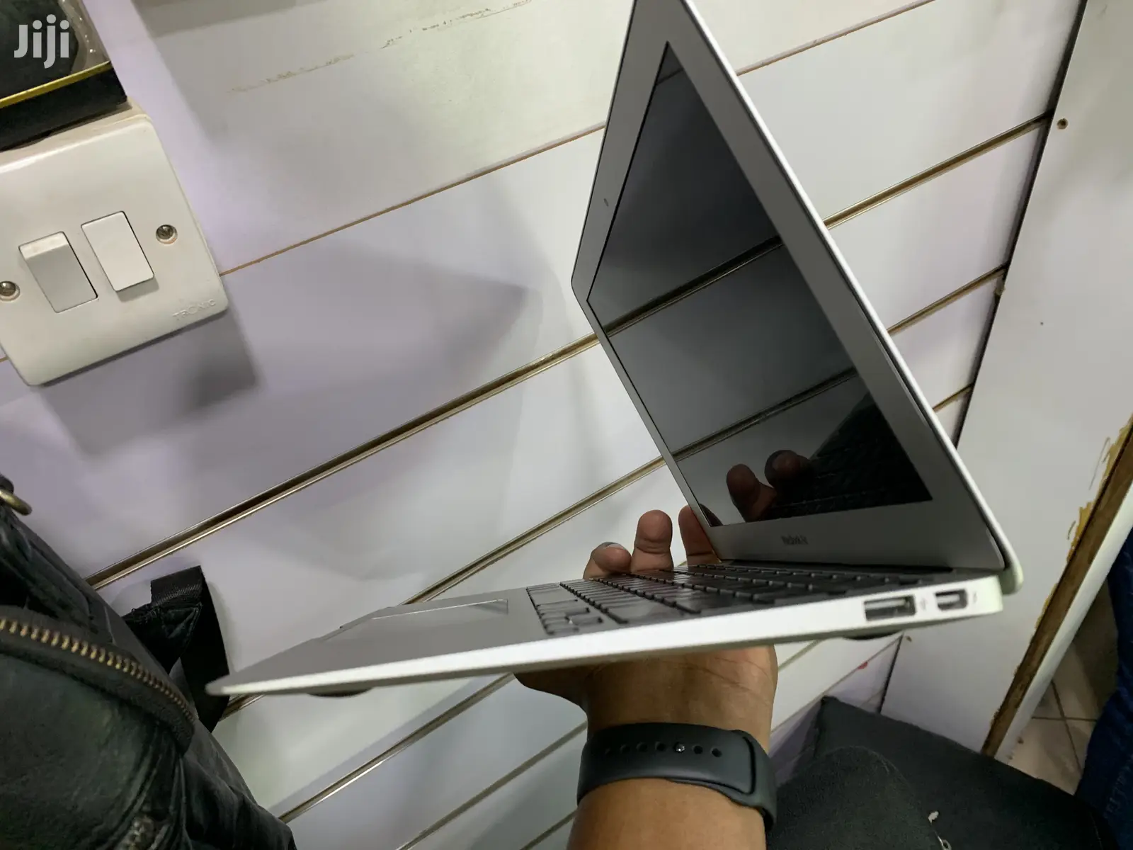 Laptop Apple MacBook Air 2GB Intel Core i5 SSD 60GB