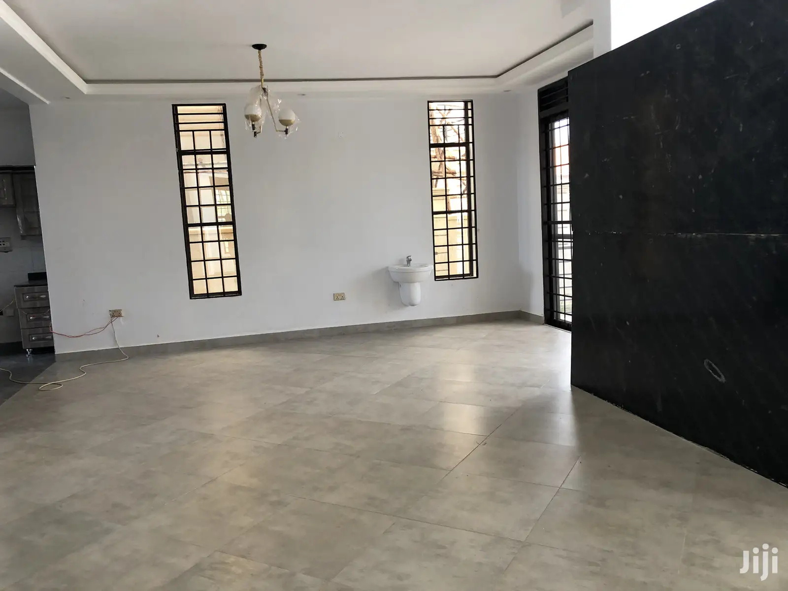 Kira Awesome New Mansion On Sell