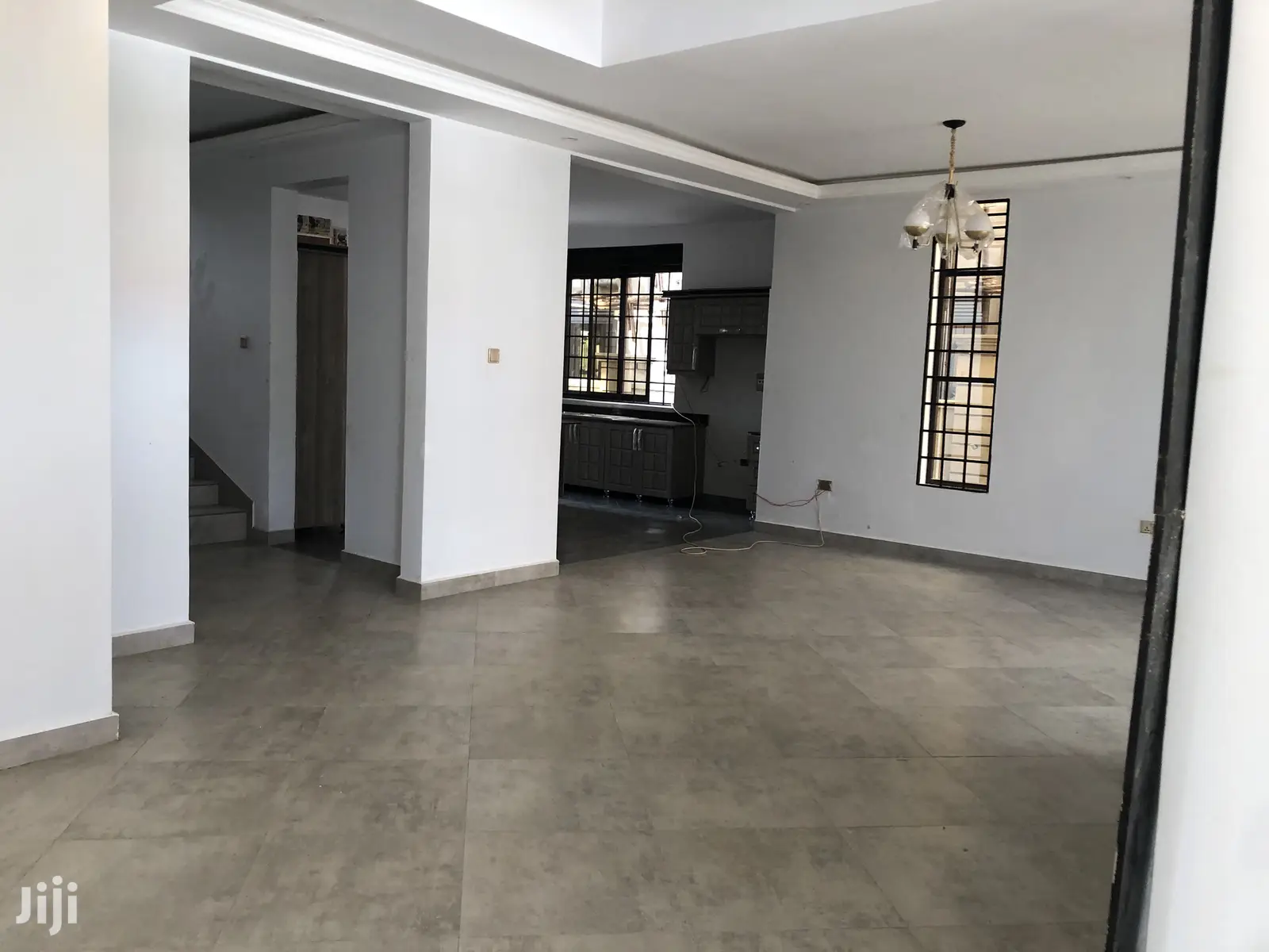 Kira Awesome New Mansion On Sell