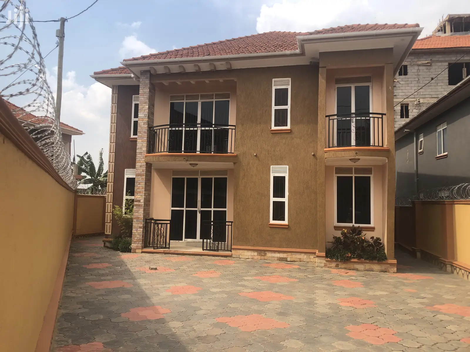Kiira Five Bedrooms Mansion On Sell