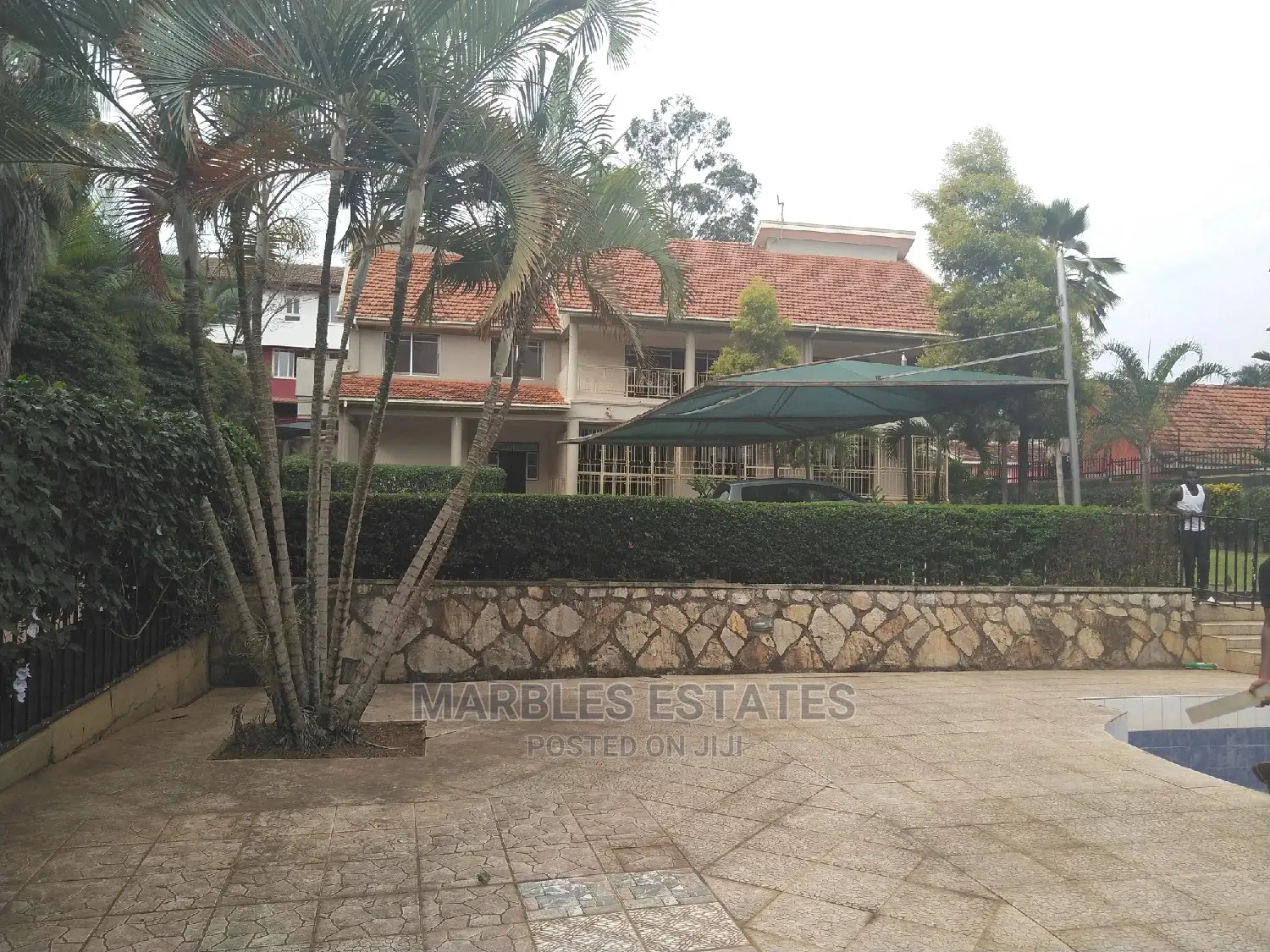 3bdrm Apartment in Central Division for sale