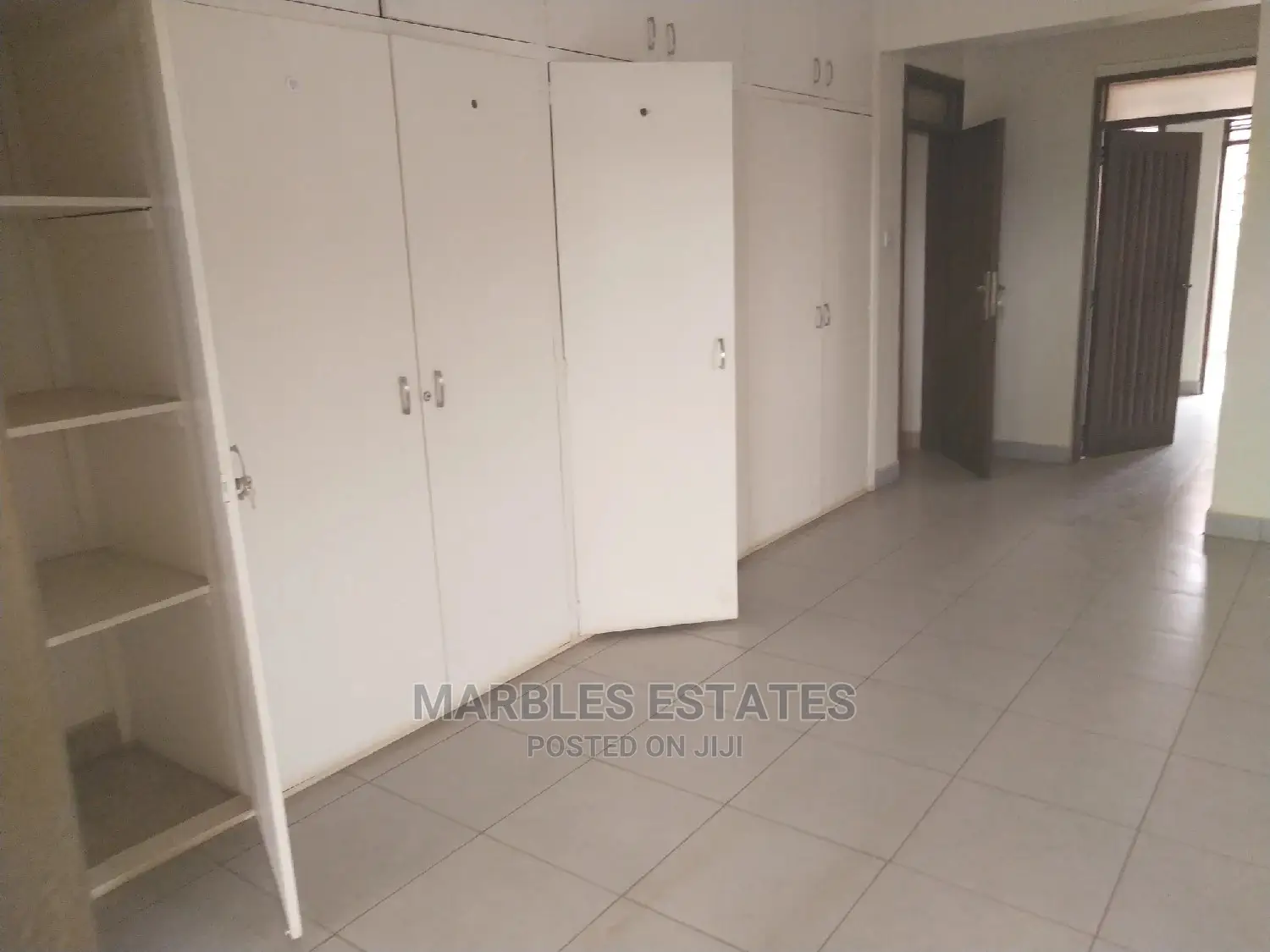 3bdrm Apartment in Central Division for sale