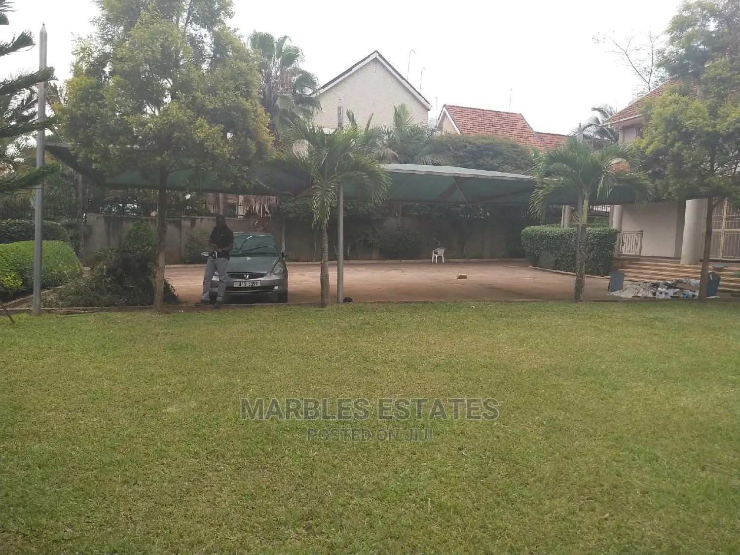 3bdrm Apartment in Central Division for sale