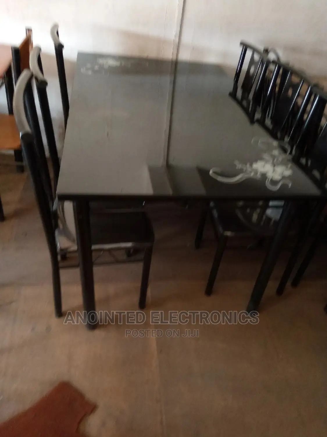 Dining With Four Seaters