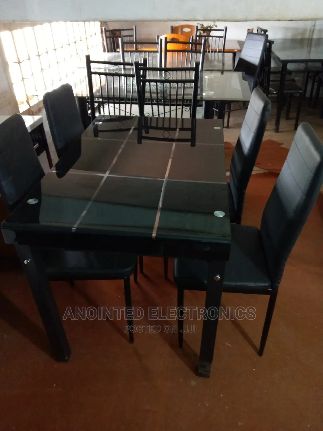 Dining Table Bkack