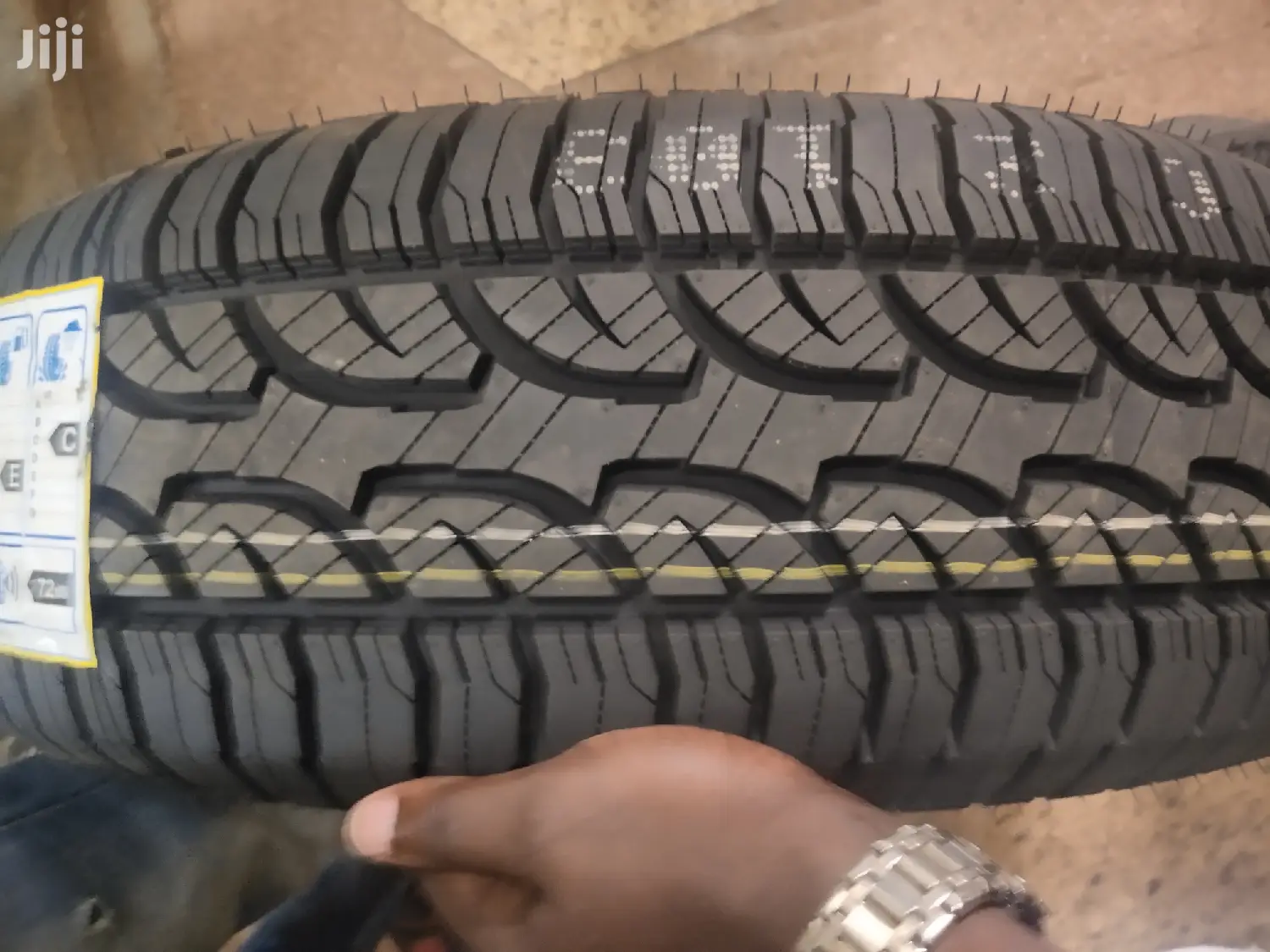 235/65R17 Ardent