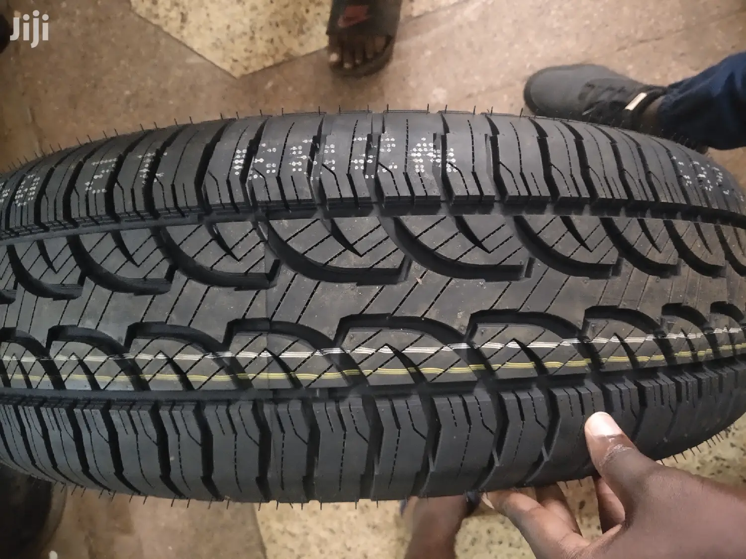 235/65R17 Ardent
