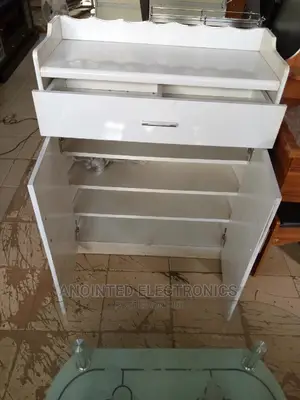 Shoe Rack With Adrowers