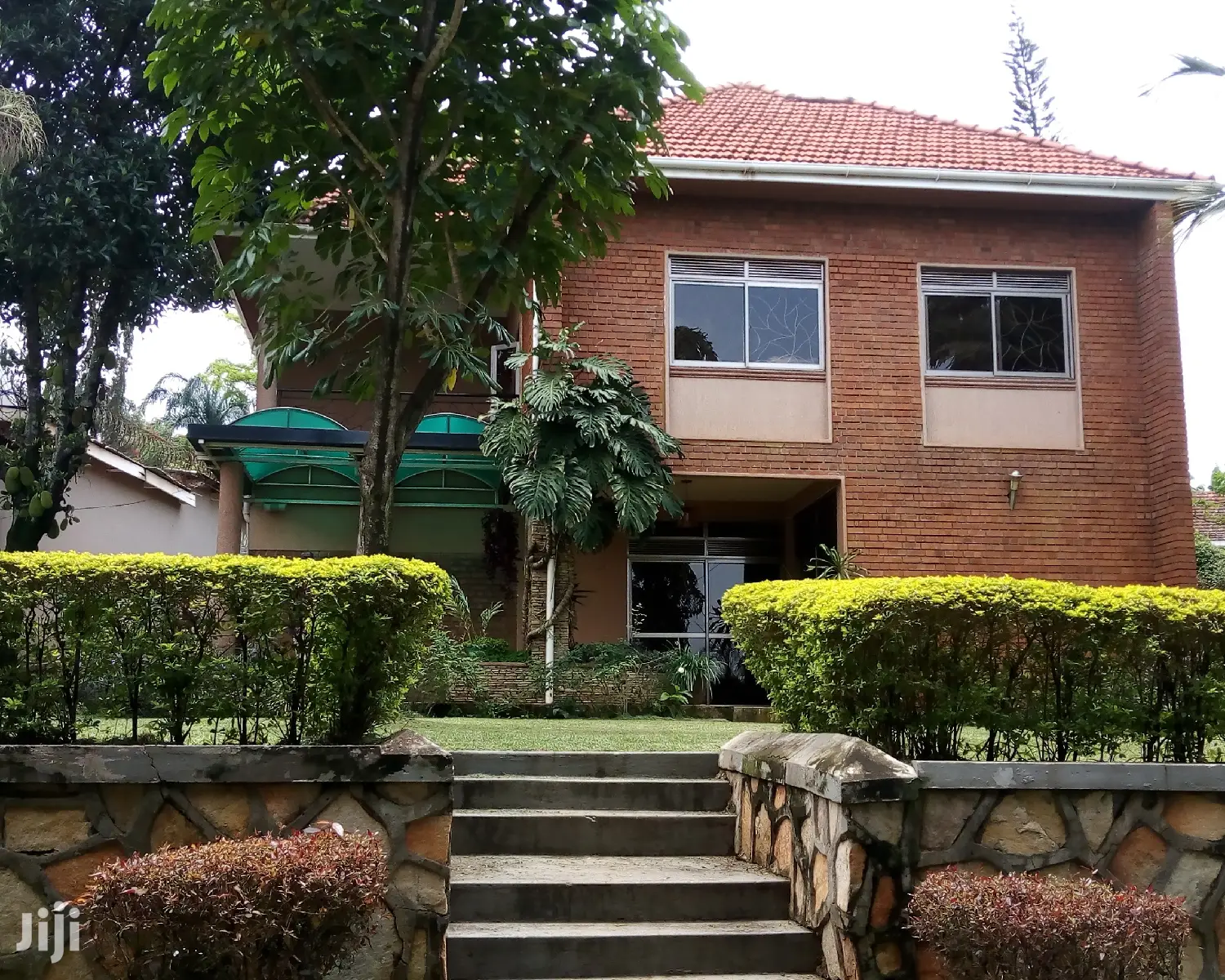 3 Bedroom House In Bugolobi For Rent