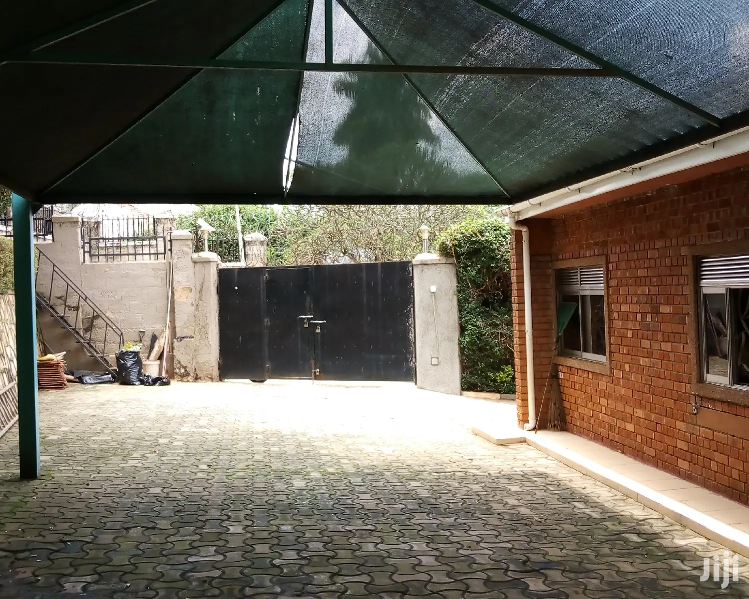 3 Bedroom House In Bugolobi For Rent