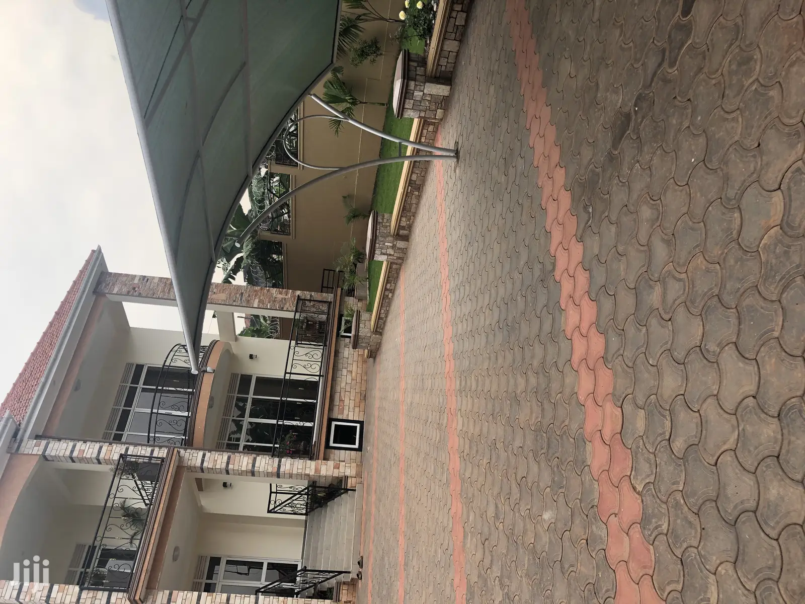 Kisaasi Classy Mansion on Sell