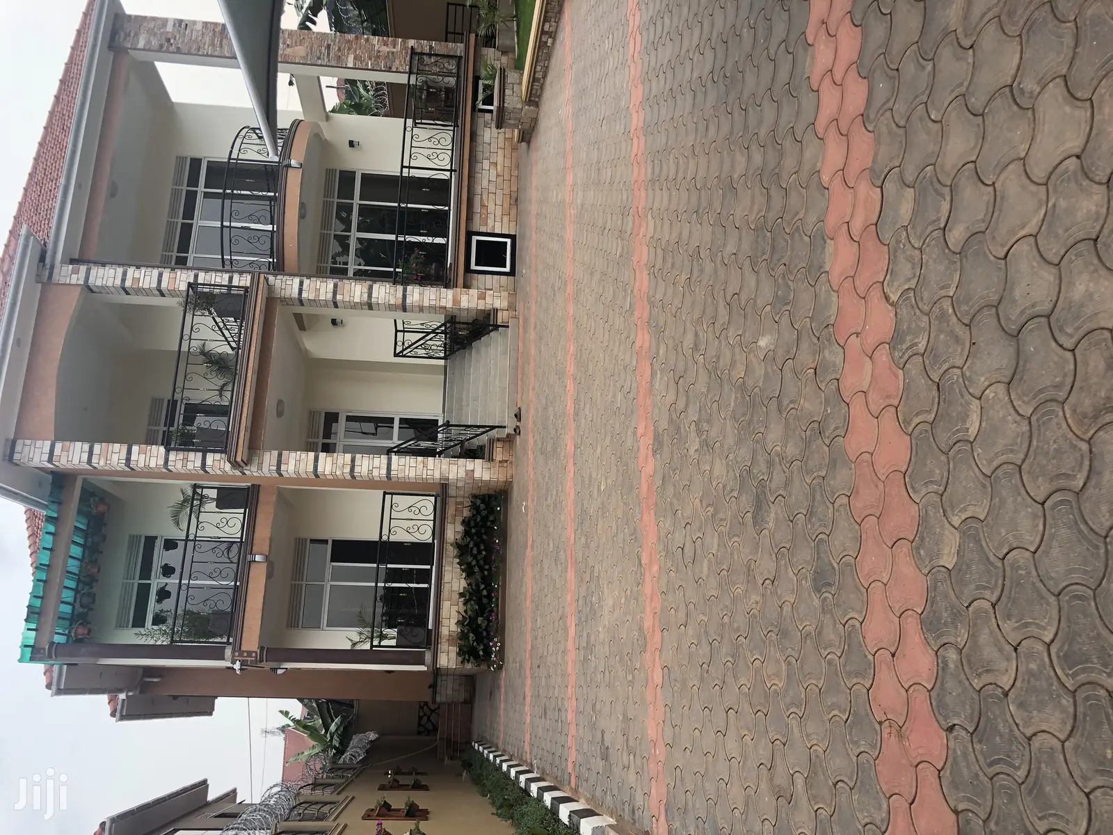 Kisaasi Classy Mansion on Sell