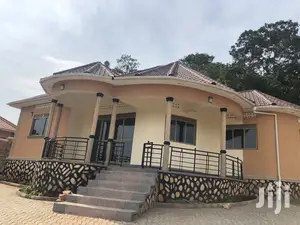 Kira Posh Bungalow on Sale