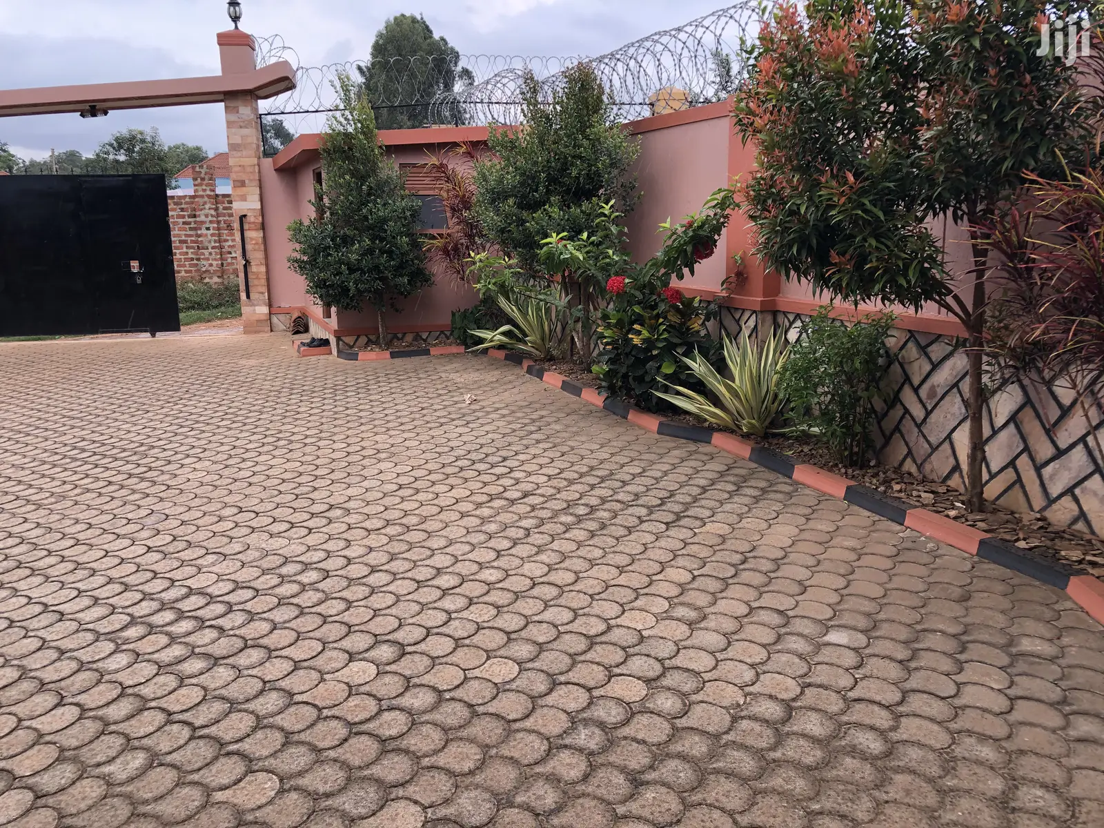 Kira Awesome Mansion on Sell