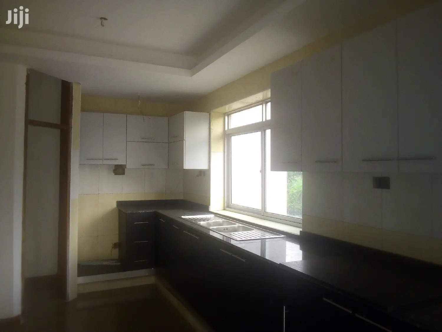 4 Bedroom Bungalow In Town For Rent