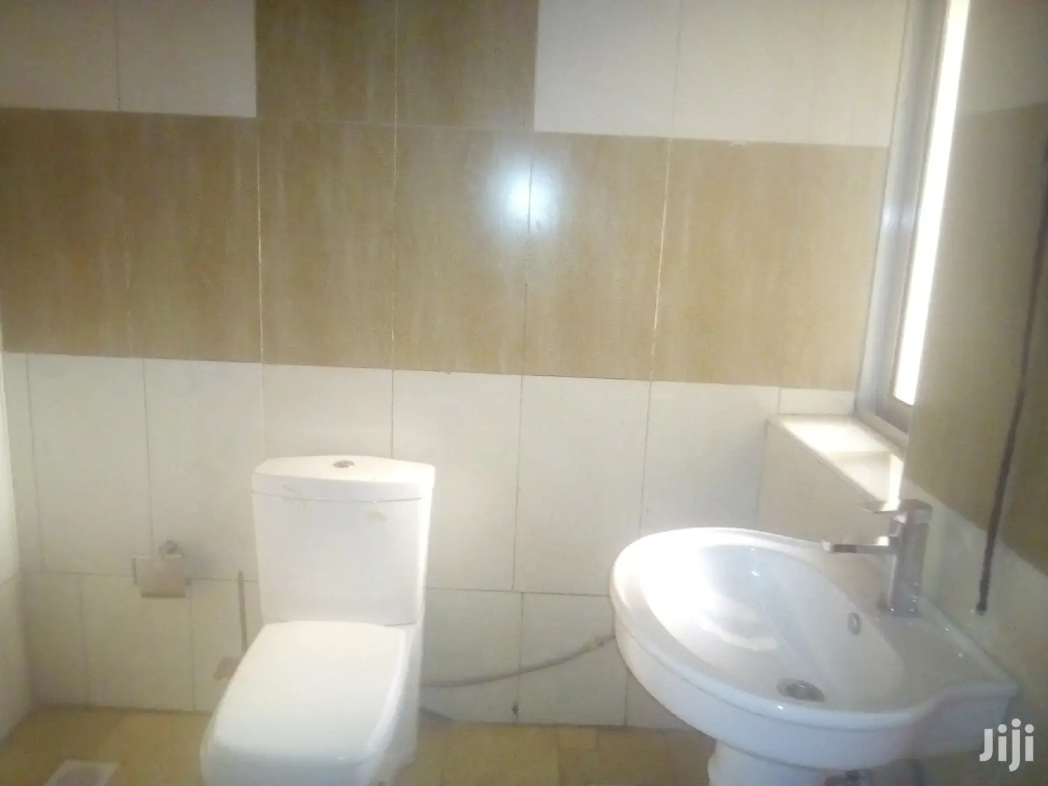 4 Bedroom Bungalow In Town For Rent