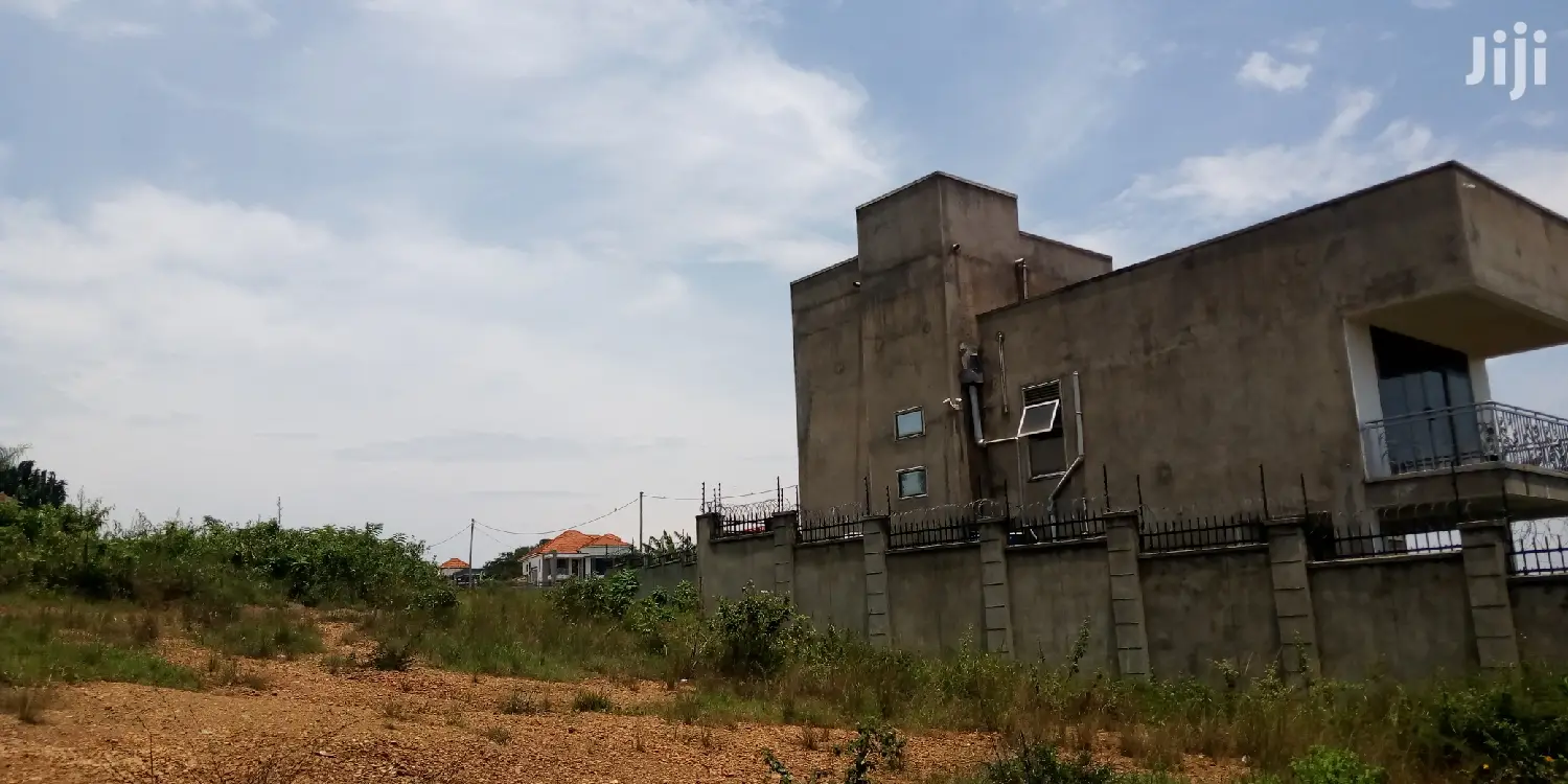 Plot Is for Sale in Kira Mulawa