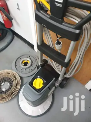 German Karcher Heavy Duty Floor And Carpet Scrubber Machine