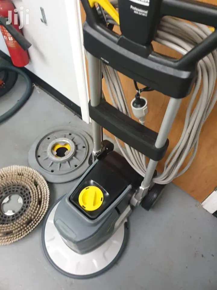 German Karcher Heavy Duty Floor And Carpet Scrubber Machine