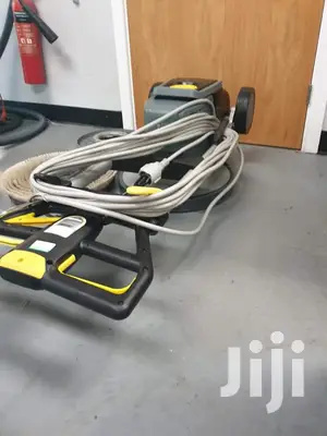 German Karcher Heavy Duty Floor And Carpet Scrubber Machine