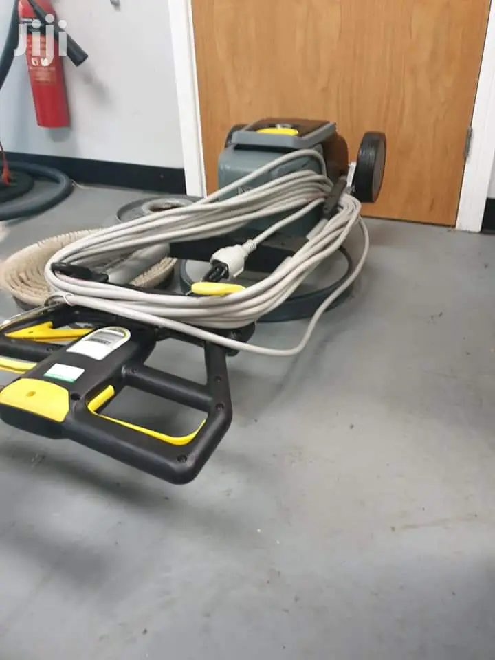 German Karcher Heavy Duty Floor And Carpet Scrubber Machine