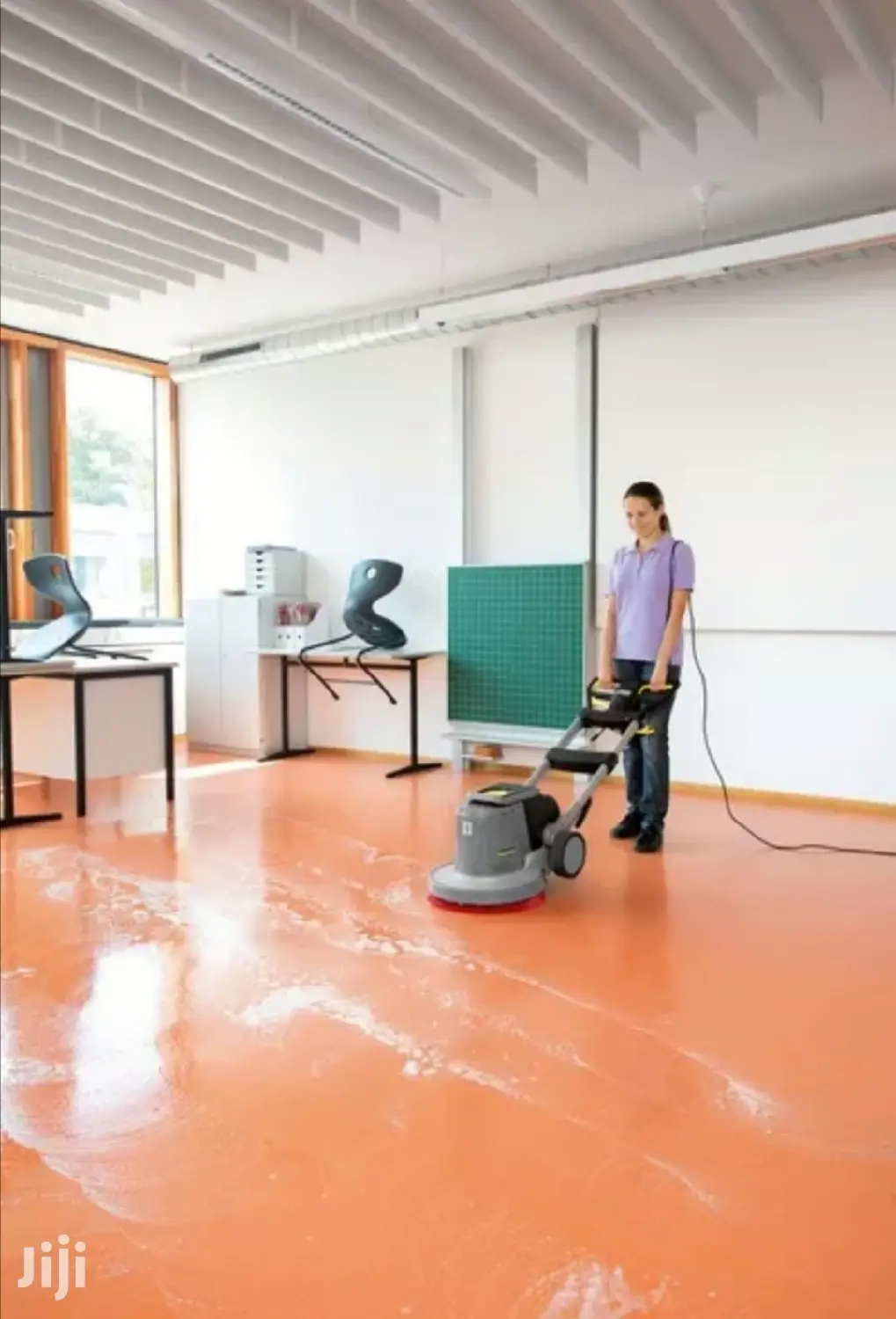 German Karcher Heavy Duty Floor And Carpet Scrubber Machine