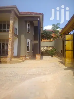 5 Bedroom Maginifient Villa For Sale