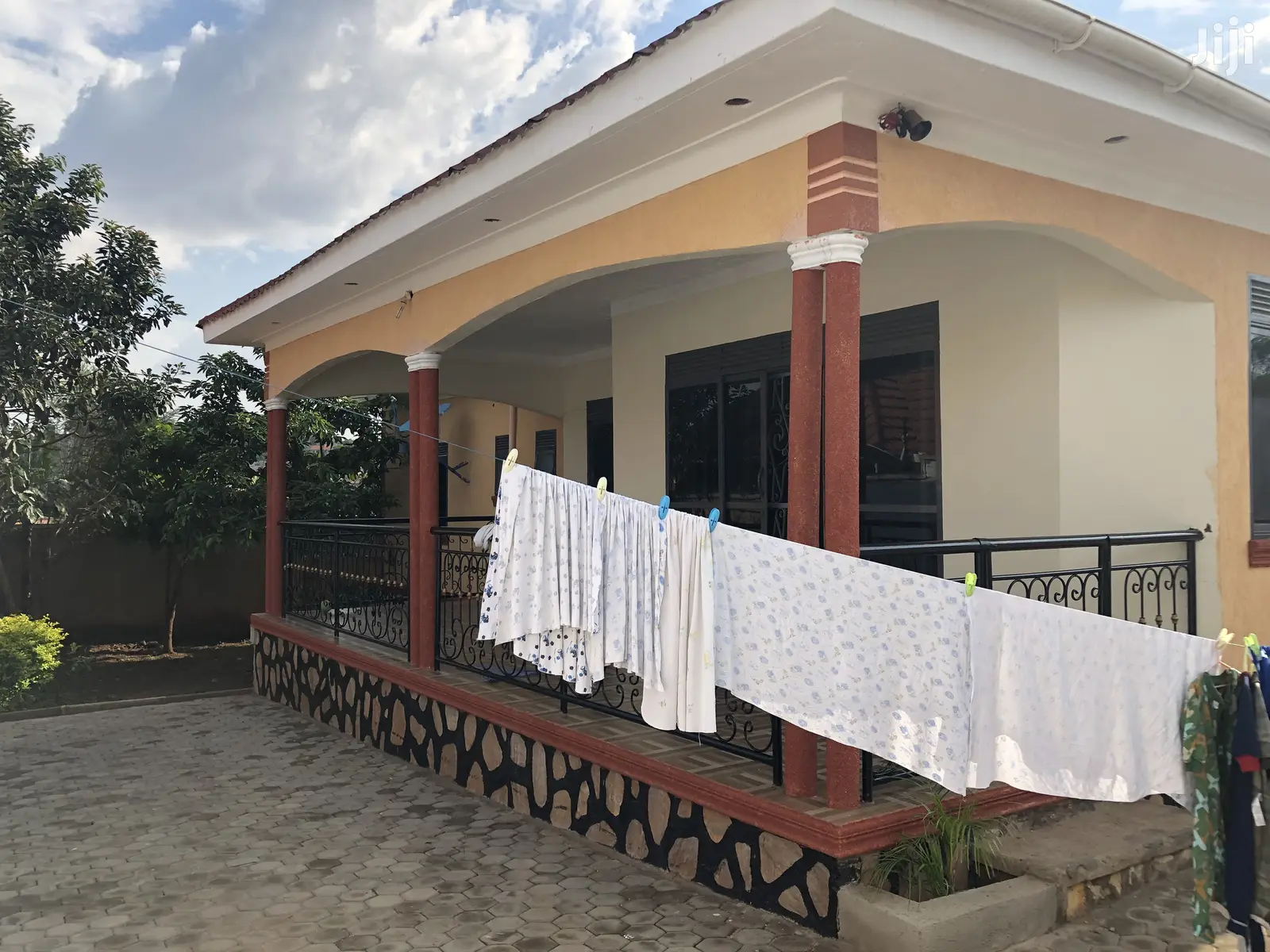 Kira Nice Bungalow on Sell
