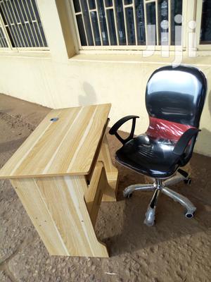 Aset of Simple Desk and Chair