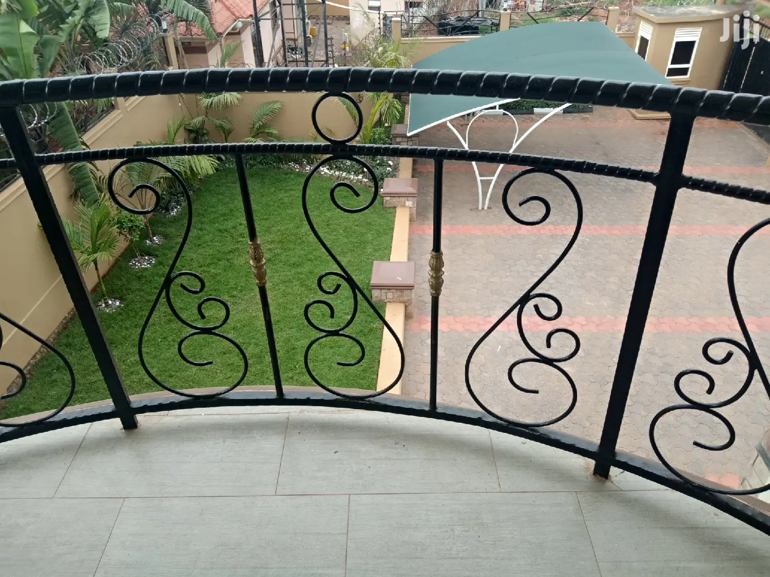 Kisaasi Modern Mansion On Sell