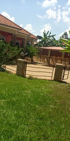 Kiira House With a Big Compound on Sale