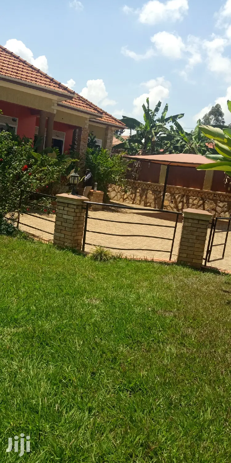 Kiira House With a Big Compound on Sale
