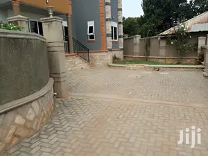 Najjera Well Built Bungaloo