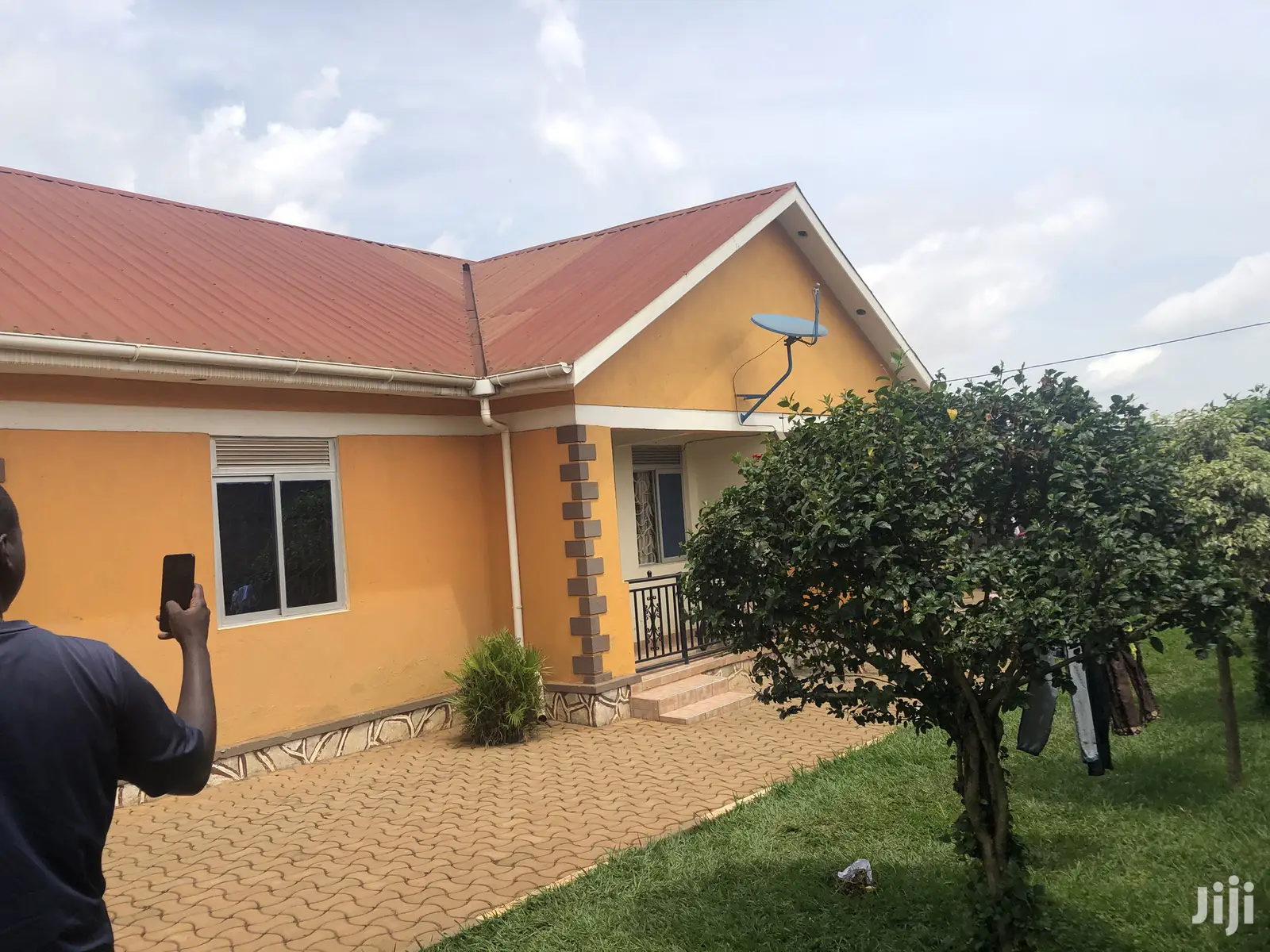 Bweyogerere Buto Four Unit 3bedroom Rentals on Sell
